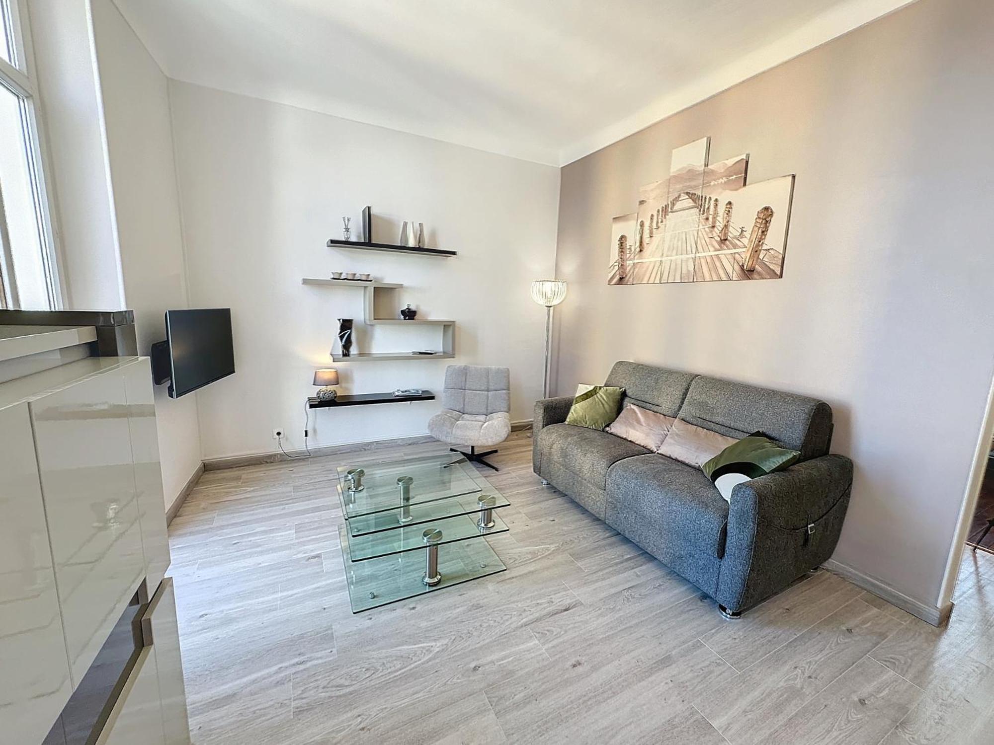 Rol2 - Beau 2 Pieces Avec Balcon Et Vue Laterale *